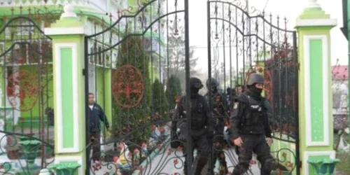  Percheziţiile au loc în cinci judeţe simultan