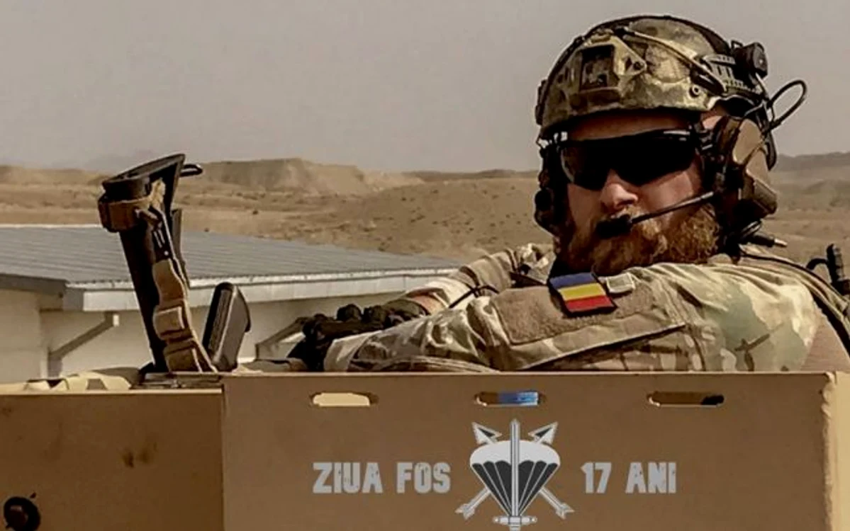 
    Soldații din unitățile speciale ale Armatei Române pleacă la luptă din nou, de data aceasta dau frontul din Afganistan pe cel din Africa centralăFoto: adevărul.ro  