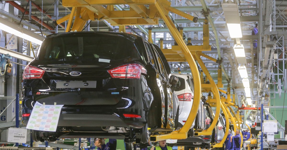 Cum se traduce decizia UE de renunțare la „100% electric” din 2035. Producătorii din România: „Este o gură de oxigen pentru industrie”