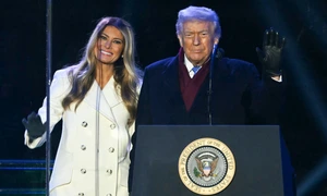 Melania Trump a aprins bradul național de Crăciun la Washington FOTO AFP
