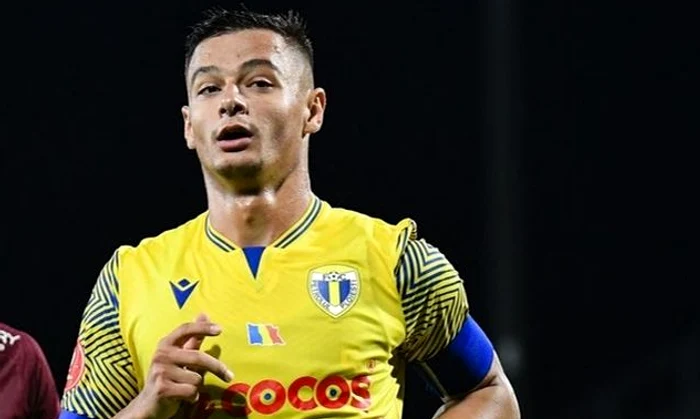 Valentin Țicu face eforturi să se ridice de la pământ   FOTO Facebook