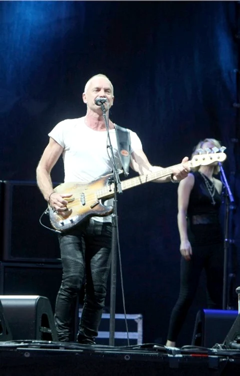 Cântăreţul a concertat la Bucureşti la 31 iulie 2013 (foto Click)