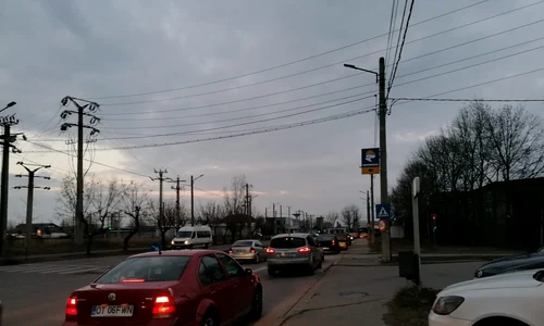 coadă la benzinării în slatina - foto alina mitran