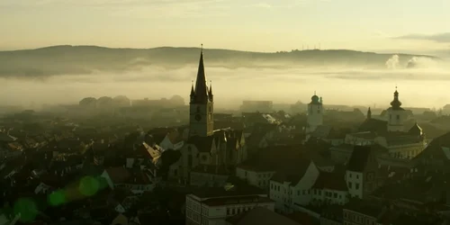 Panoramă asupra centrului istoric al Sibiului Foto You Tube jpg