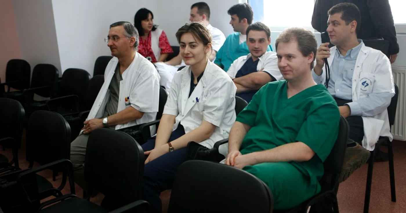 Medicii rezindenţi aleg tot mai des varianta străinătăţii 