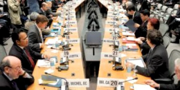 Romania’s letter to IMF: the Government will freeze public sector wages in 2010
