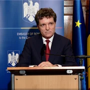 nicusor dan la ambasada romaniei din cehia png
