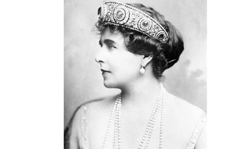 Romii la început de secol XX, descriși de Regina Maria: «Un nesfârșit izvor de interes» jpeg