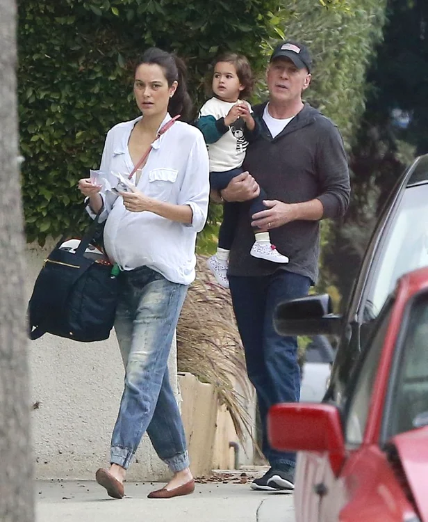 Bruce Willis şi familia lui (foto: Hepta)