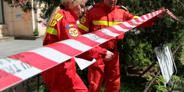 O femeie a murit după ce a fost înjunghiată într-un magazin de pe Calea Victoriei din Bucureşti. FOTO Eduard Enea