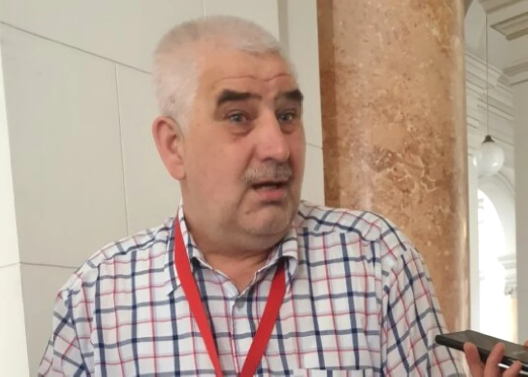 Eugen Nicodim Lupea cere dizolvarea PNL, USR şi UDMR. FOTO: Ziarul de Iaşi
