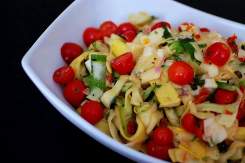 salata de paste cu cruditati jpeg