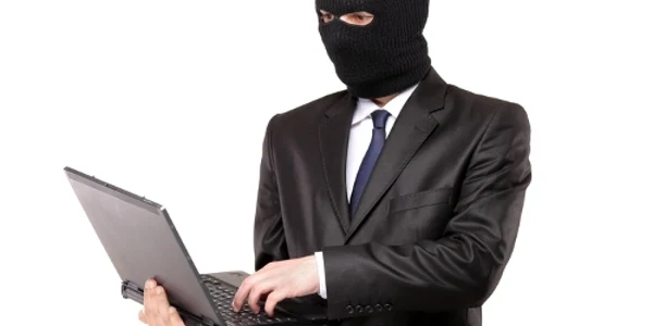 Fraudele făcute pe internet au crescut exponenţial în ultimii ani FOTO: ar.selecciones.com