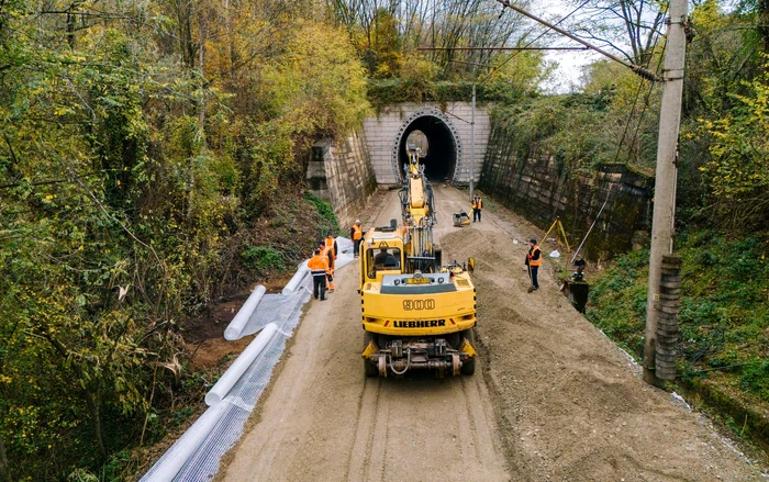 Lucrări la calea ferată. Foto: CFR Infrastructură.