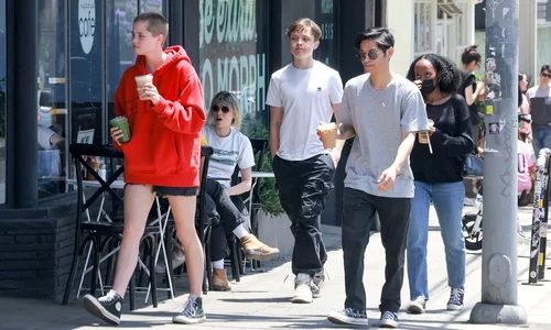 copiii lui Brad Pitt si Angelina Jolie, Shiloh, Knox, Pax si Zahara    profimedia 0786600812 jpg