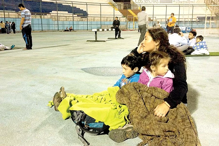 Au fost evacuate  peste 900.000  de persoane (Fotografii: Reuters)