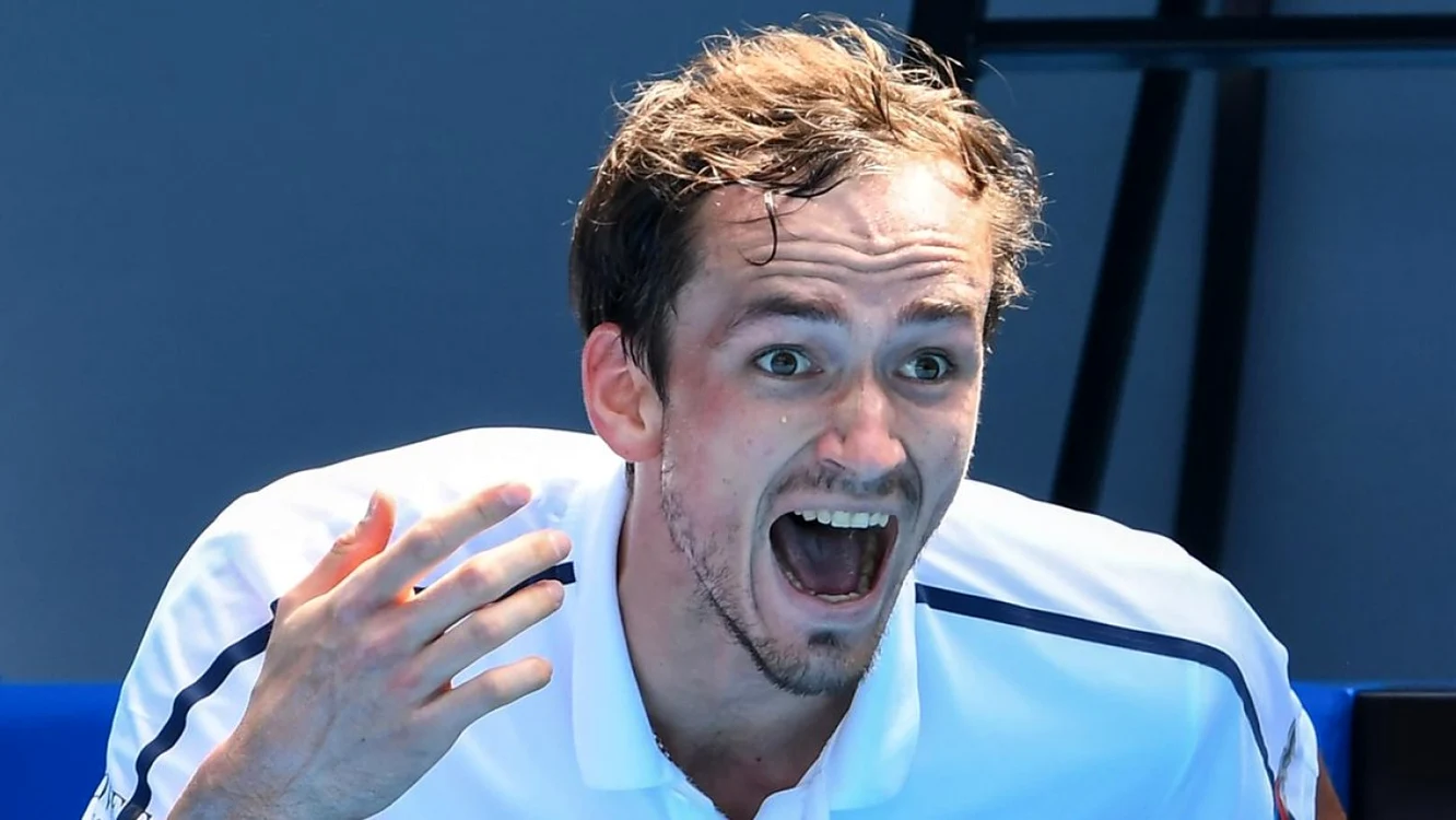 Daniil Medvedev, epuizat din cauza căldurii la New York