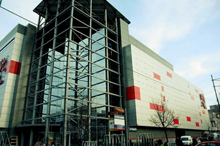 Mall/ul din Deva e la un pas de faliment. FOTO: glasul-hd.ro