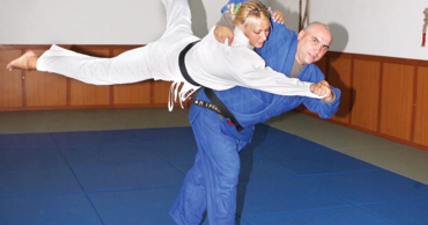 Iaşi: CAMPANIE: Campioana anonimă de pe tatami (VIDEO)
