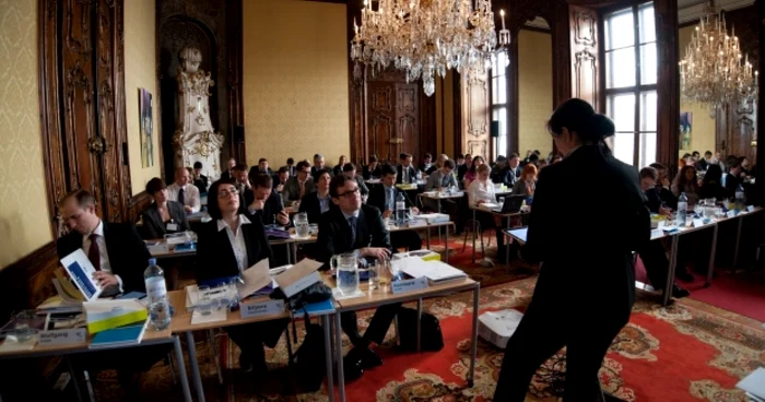 Wu
Executive Academy a înfiinţat o clasă internaţională la Bucureşti cu 26 de
studenţi de cinci naţionalităţi FOTO: Wu Executive Academy