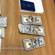 Două ucrainence prinse la granița cu 60 000 de dolari ascunși în încălțăminte FOTO Politia de frontiera jpg