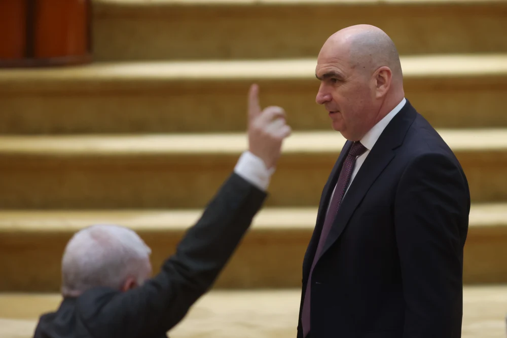 Planul PSD de a-l înlătura pe Ilie Bolojan din funcţia de premier