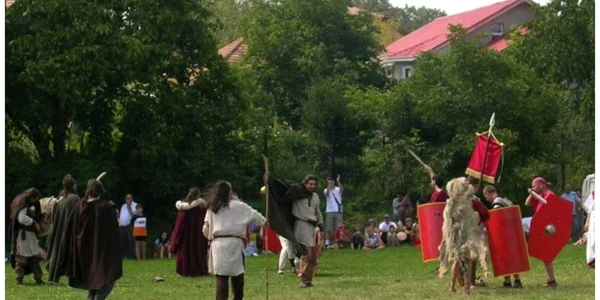 Festivalul se întinde pe toată durata weeked-ului