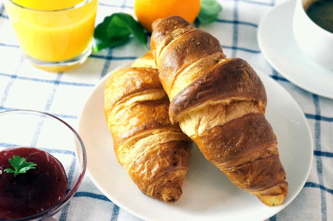 2 croissant jpg jpeg