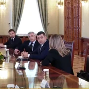 aur la consultari foto captura video realitatea png