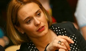 andreea esca trista jpeg