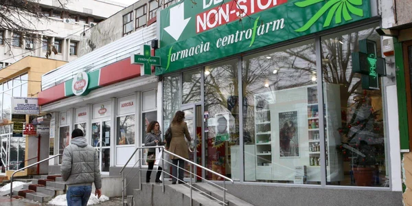  Farmacii non-stop şi de Anul Nou 