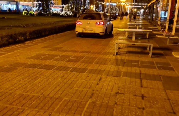 Şofer în Piaţa Victoriei din Timişoara FOTO Ziua de Vest