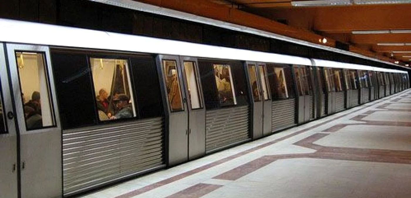 Metroul va circula toată noaptea de Revelion în Bucureşti