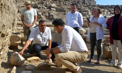 O statuie rară a împăratului Hadrian, descoperită în Turcia | FOTO jpeg