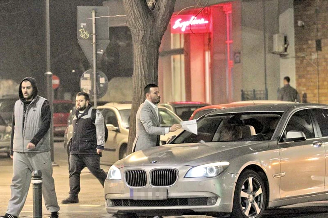 Cristea îşi ia, supărat,  amenda de pe parbriz
