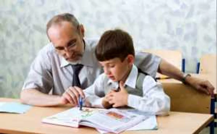 Nemțenii îi pot nominaliza pe cei mai apreciați profesori