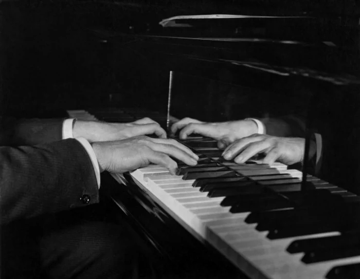 La început, literele aveau o așezare alfabetică, precum clapele de la pian