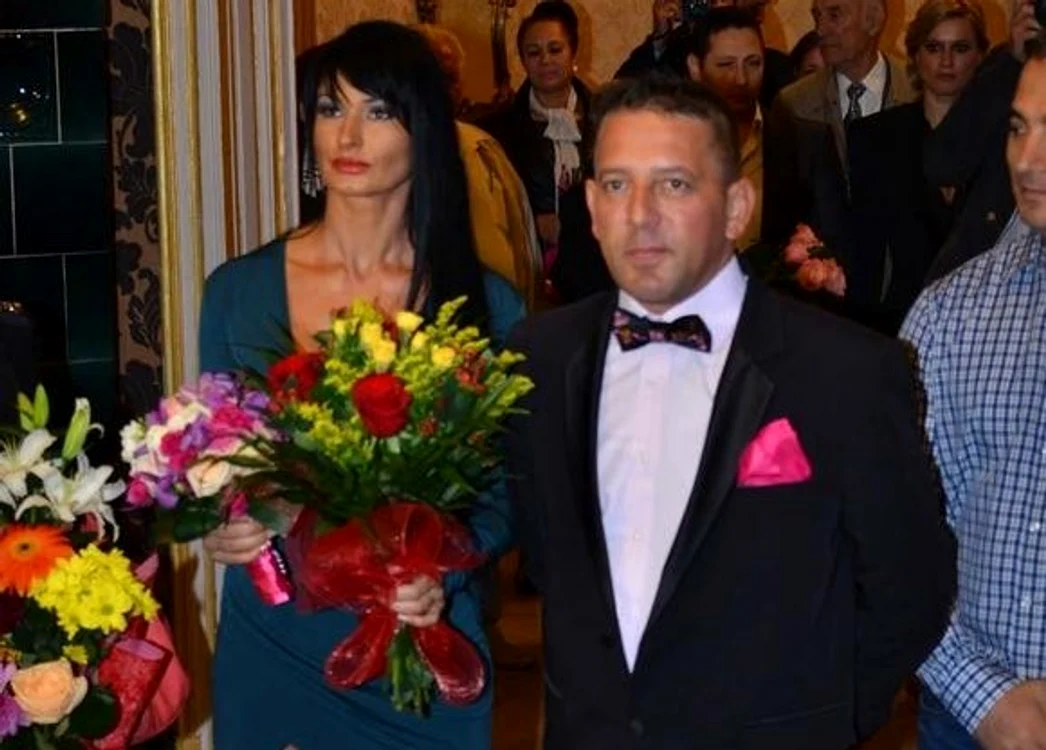 S-a căsătorit cu Ella Nae în septembrie 2014