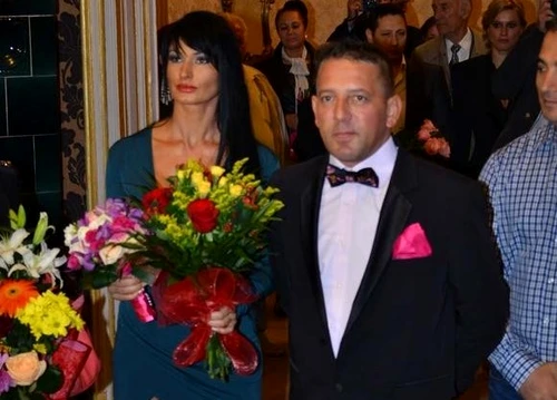 S-a căsătorit cu Ella Nae în septembrie 2014