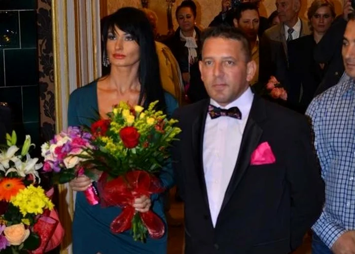 S-a căsătorit cu Ella Nae în septembrie 2014