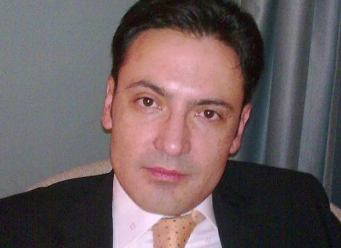 Chirurgul Caius Streian a fost prins când lua 6.000 lei șpagă de la rudele unui bătrân