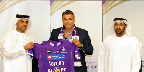 Cosmin Olăroiu, la prezentarea oficială ca antrenor al echipei Al-Ain