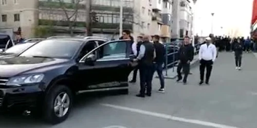 5ca0622a445219c57ee8e580 jpg