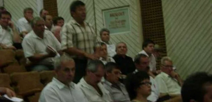 Satu Mare: Primarii din judeţ au discutat cu prefectul Radu Giurcă problema închiderii depozitelor de deşeuri