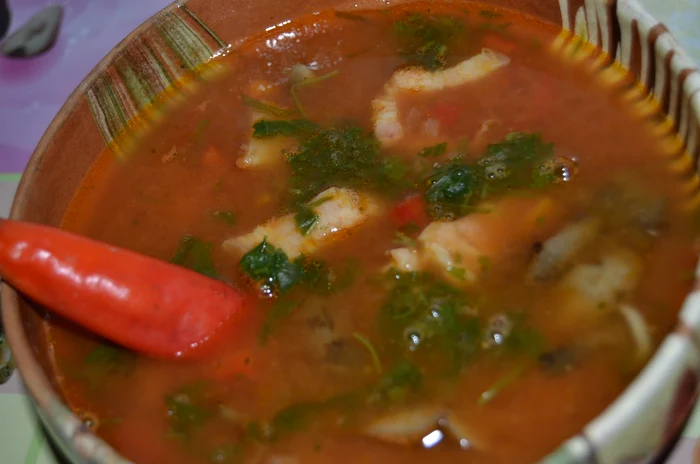 Ciorbă de fasole cu bureţi