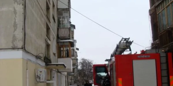 Pentru a evita problemele, pompierii interzice supraîncălzirea sobelor. Foto: Arhivă