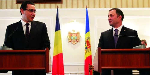 Victor Ponta în prima sa vizită oficială la Chişinău