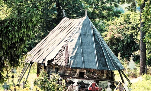 Strângere de fonduri pentru salvarea frescei de la biserica de lemn din Urşi (monument de secol XVIII) jpeg