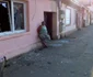 Casa şi maşina unei familii din cartierul Muncitoresc al Reşiţei sparte de un clan de romi