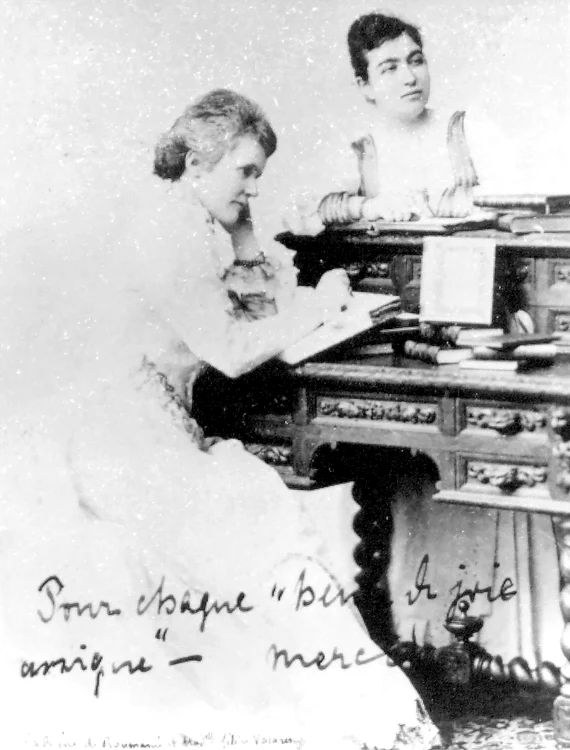 Regina Elisabeta, împreună cu preferata ei, Elena Văcărescu